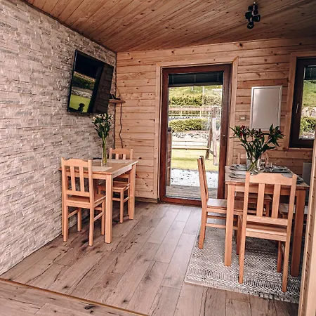 Gorskie Chatki Krysi I Piotrka Bursztynowy Ferienhaus *